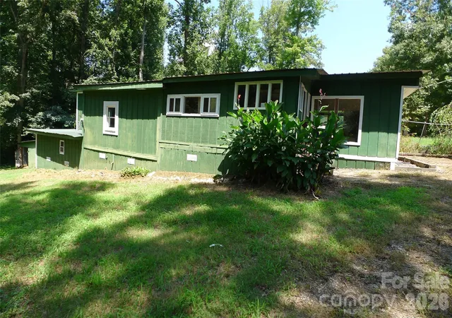 Photo 1 of Single family home for sale at 162 Oak Tree Dr, Mocksville, NC 27028 | MLS# 4416369 | Listing updated on 2026-09-01