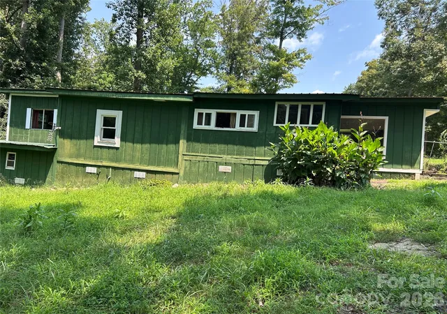 Photo 3 of Single family home for sale at 162 Oak Tree Dr, Mocksville, NC 27028 | MLS# 4416369 | Listing updated on 2026-09-01