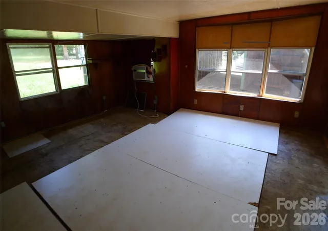 Photo 3 of Single family home for sale at 162 Oak Tree Dr, Mocksville, NC 27028 | MLS# 4416369 | Listing updated on 2026-09-01