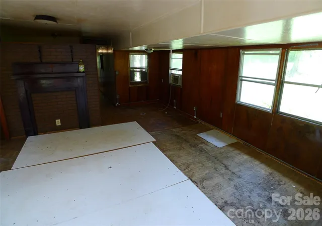 Photo 4 of Single family home for sale at 162 Oak Tree Dr, Mocksville, NC 27028 | MLS# 4416369 | Listing updated on 2026-09-01
