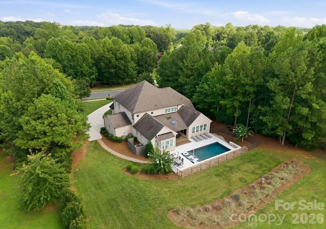 Photo 2 of Sale Pending at 13528 Castleford Dr, Mint Hill, NC 28227 | MLS# 4416370 | Listing updated on 2026-09-13