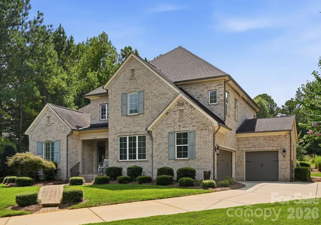 Photo 3 of Sale Pending at 13528 Castleford Dr, Mint Hill, NC 28227 | MLS# 4416370 | Listing updated on 2026-09-13