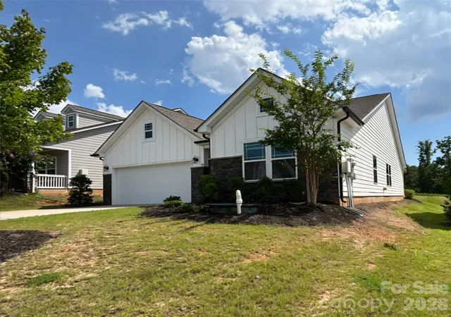 Photo 2 of Single family home for sale at 223 Old Harbor Dr, Mount Gilead, NC 27306 | MLS# 4416375 | Listing updated on 2026-08-22