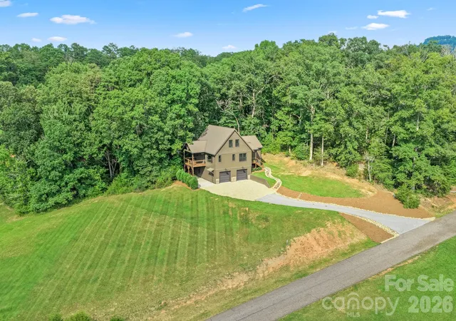 2nd image of 340 Porter Creek Dr, Franklin, NC 28734 | MLS# 4416379