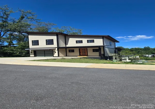 2nd image of 309 Iron Ridge Loop #15, Asheville, NC 28806 | MLS# 4416387
