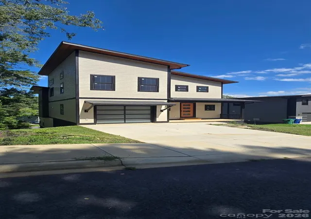 Photo 3 of Single family home for sale at 309 Iron Ridge Loop #15, Asheville, NC 28806 | MLS# 4416387 | Listing updated on 2026-08-28