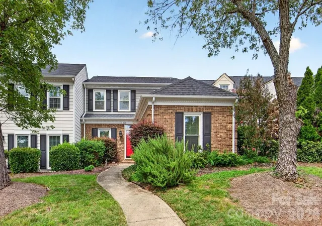 1st image of 4219 Blacktree Ln, Charlotte, NC 28226 | MLS# 4416389