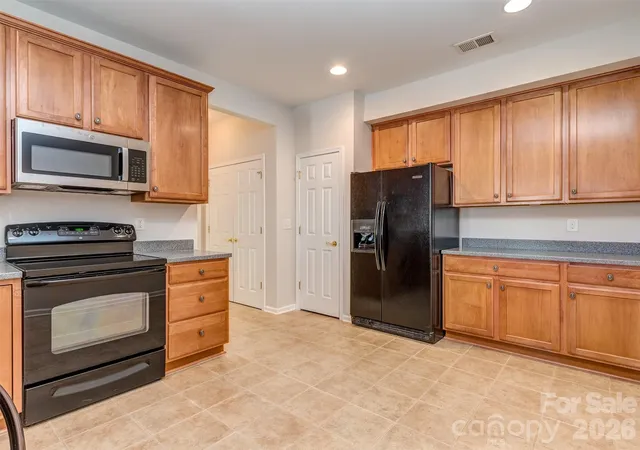 Listing Photo 5 - Condo for sale in building located at 776 Ledgestone Ct, Fort Mill, SC 29708