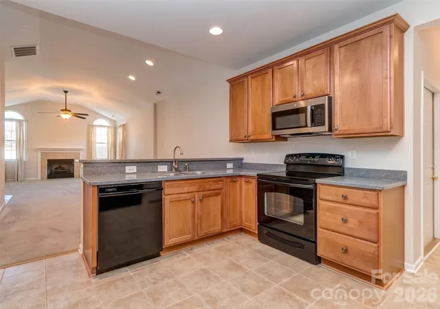 Listing Photo 4 - Condo for sale in building located at 776 Ledgestone Ct, Fort Mill, SC 29708