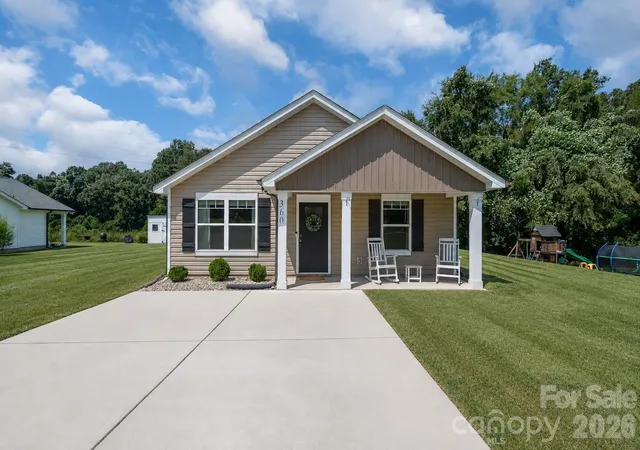 Photo 1 of Single family home for sale at 360 Sexton St, Kannapolis, NC 28081 | MLS# 4416394 | Listing updated on 2026-09-30