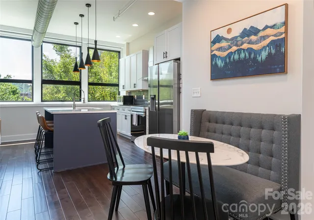 Photo 3 of Condo for sale at 122 College St #201, Asheville, NC 28801 | MLS# 4416400 | Listing updated on 2026-09-21