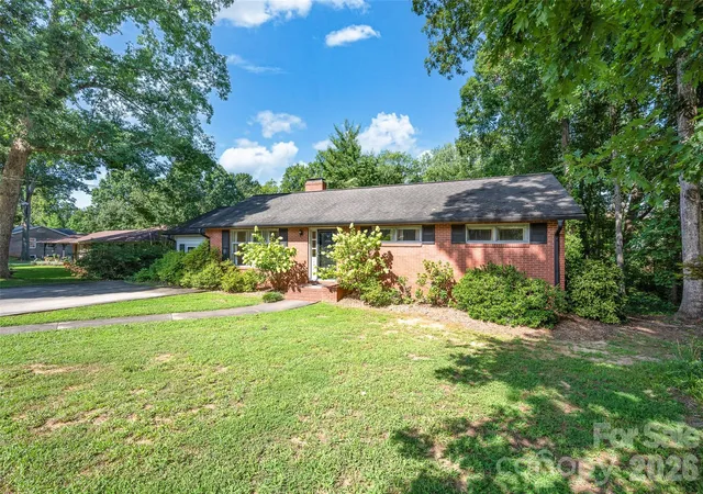 2nd image of 427 S Magnolia St, Mooresville, NC 28115 | MLS# 4416424