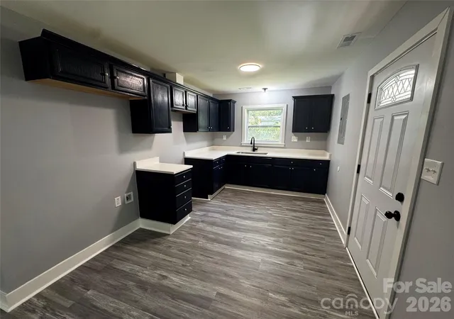 5th image of 510 E Peachtree St, Dallas, NC 28034 | MLS# 4416454