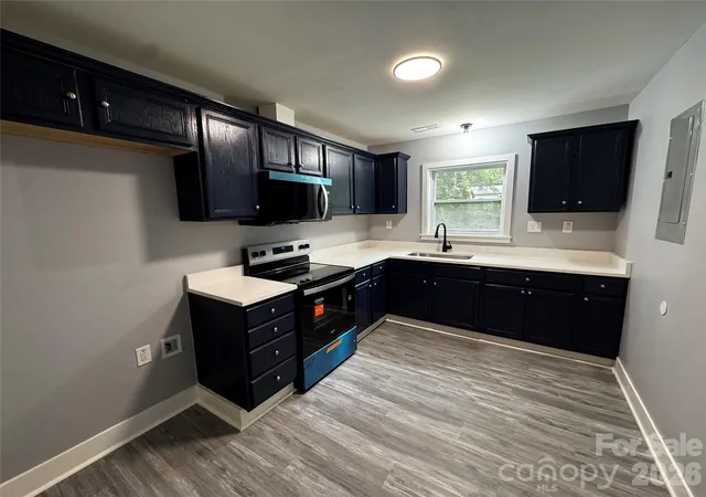 Photo 4 of Single family home for sale at 510 E Peachtree St, Dallas, NC 28034 | MLS# 4416454 | Listing updated on 2026-09-21