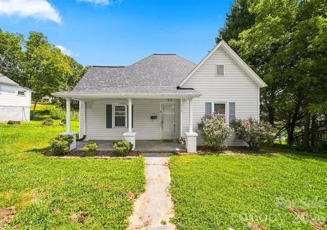1st image of 1115 Lenoir Ave Sw, Lenoir, NC 28645 | MLS# 4416466