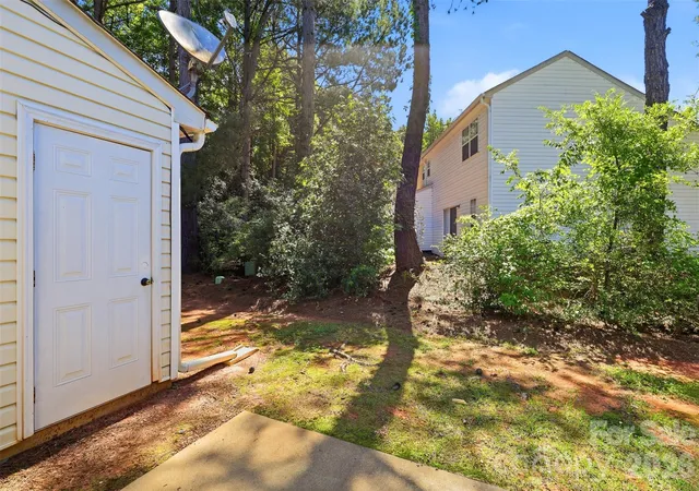 26th image of 6720 Cypress Tree Ln, Charlotte, NC 28215 | MLS# 4416468