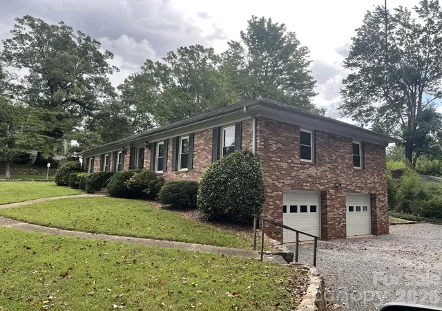 2nd image of 174 New Market Rd, Tryon, NC 28782