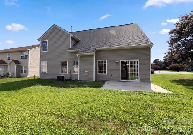 5th image of 9244 Simonton Dr, Charlotte, NC 28269 | MLS# 4416486