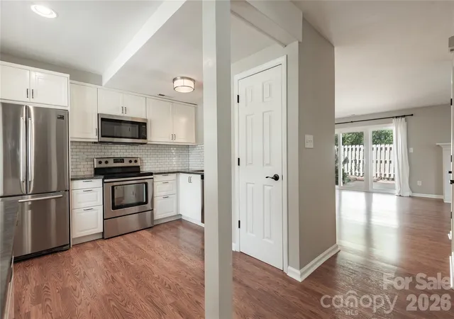 2nd image of 2744 Von Thuringer Ct, Charlotte, NC 28210 | MLS# 4416507