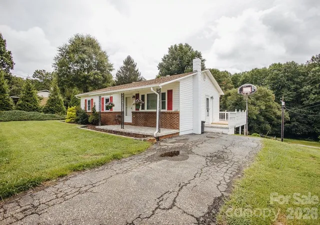 Photo 3 of Single family home for sale at 1559 Zion Hill Rd, Marion, NC 28752 | MLS# 4416525 | Listing updated on 2026-09-25