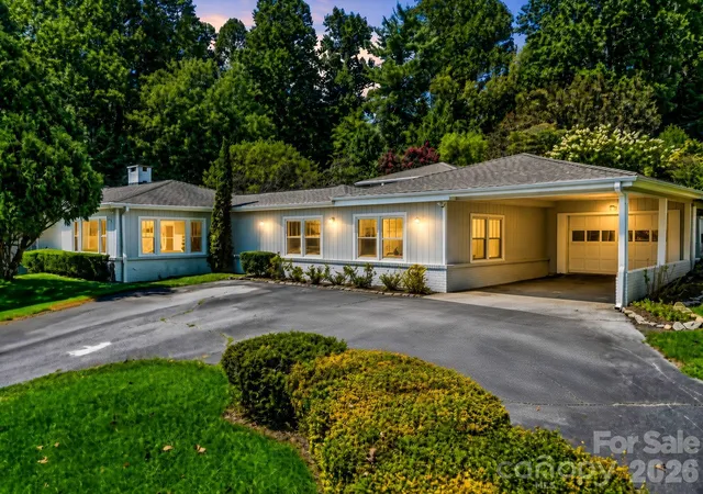 Photo 1 of Single family home for sale at 370 Orchard Cir, Laurel Park, NC 28739 | MLS# 4416531 | Listing updated on 2026-08-26