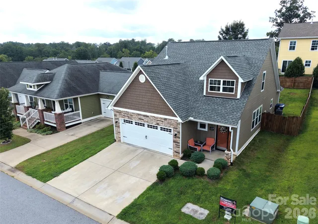 Photo 3 of Single family home for sale at 15 Hyde Park Pl, Arden, NC 28704 | MLS# 4416533 | Listing updated on 2026-09-17