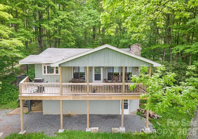 Photo 1 of Single family home for sale at 170 Lucas Ln, Mars Hill, NC 28754 | MLS# 4416538 | Listing updated on 2026-08-21