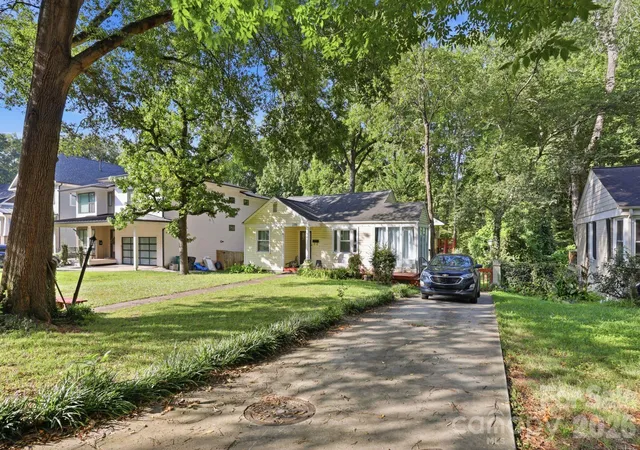 2nd image of 2316 Kingsbury Dr, Charlotte, NC 28205 | MLS# 4416548