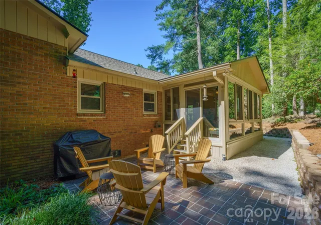 4th image of 10 Surrey Run, Hendersonville, NC 28791 | MLS# 4416552
