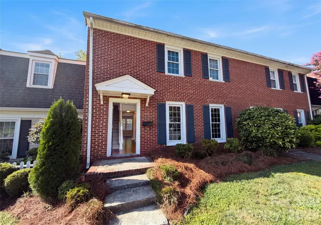 1st image of 8042 Regent Park Ln, Charlotte, NC 28210 | MLS# 4416558