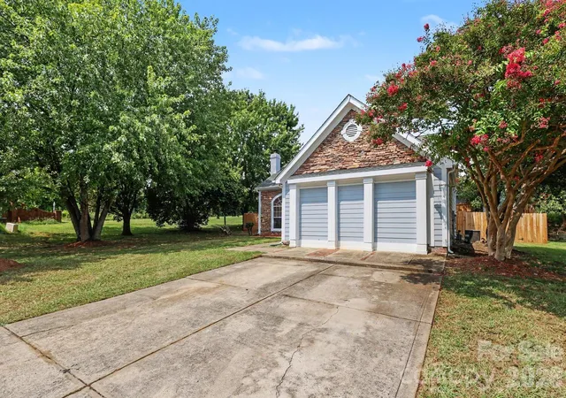 2nd image of 1336 Yorkdale Dr, Charlotte, NC 28217 | MLS# 4416560