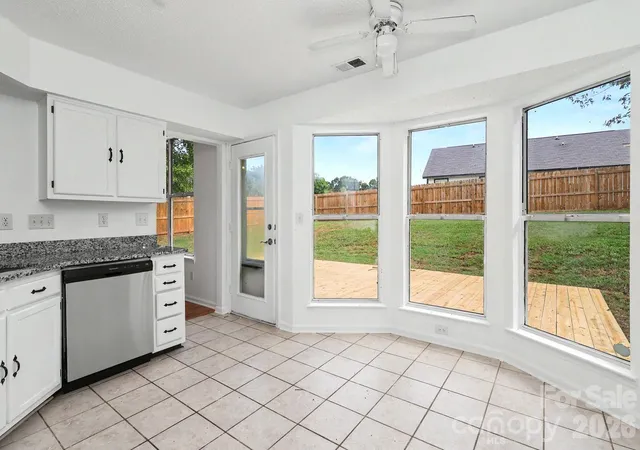 Photo 3 of Single family home for sale at 1336 Yorkdale Dr, Charlotte, NC 28217 | MLS# 4416560 | Listing updated on 2026-10-02