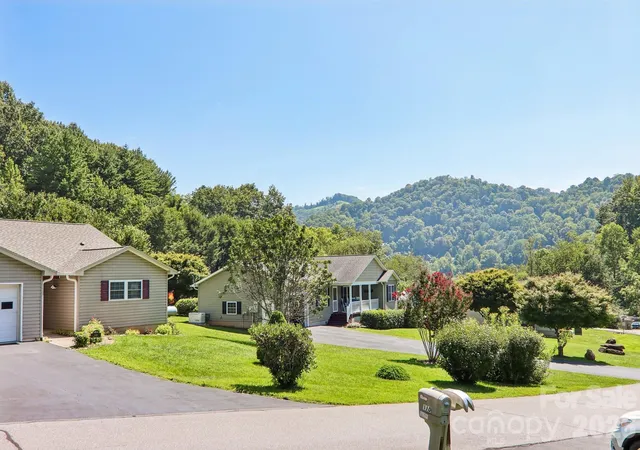 4th image of 117 Pinellas Ln, Waynesville, NC 28785 | MLS# 4416573