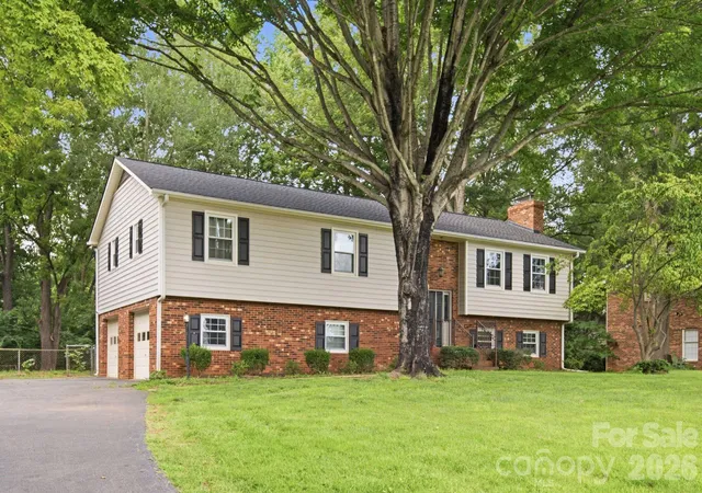 1st image of 436 Peace Haven Rd, Winston Salem, NC 27103 | MLS# 4416574