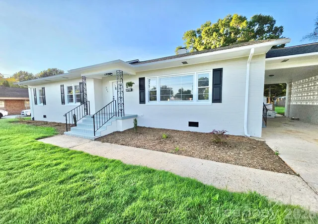 Photo 36 of Single family home for sale at 264 3rd Avenue Sw, Taylorsville, NC 28681 | MLS# 4416575 | Listing updated on 2026-08-21
