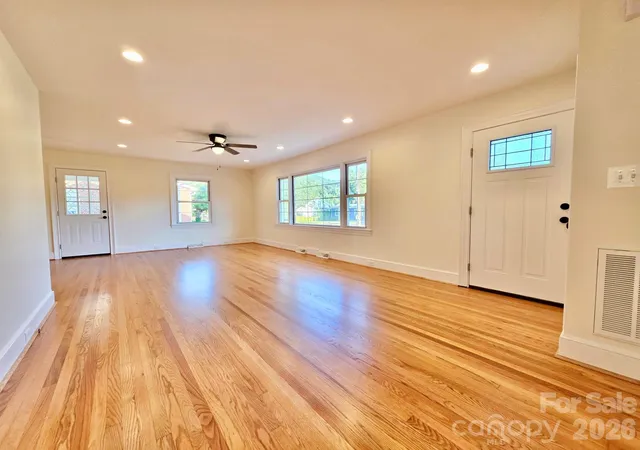 Photo 4 of Single family home for sale at 264 3rd Avenue SW, Taylorsville, NC 28681 | MLS# 4416575 | Listing updated on 2026-08-21