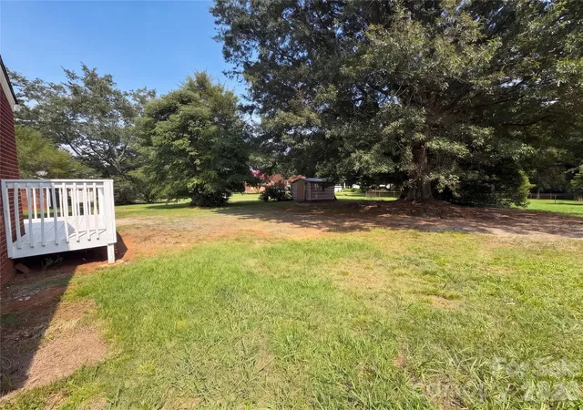 17th image of 1006 Peachtree Rd, Charlotte, NC 28216 | MLS# 4416578