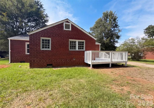 2nd image of 1006 Peachtree Rd, Charlotte, NC 28216 | MLS# 4416578