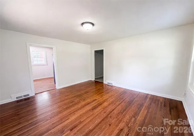 Photo 3 of Single family home for sale at 1006 Peachtree Rd, Charlotte, NC 28216 | MLS# 4416578 | Listing updated on 2026-08-22