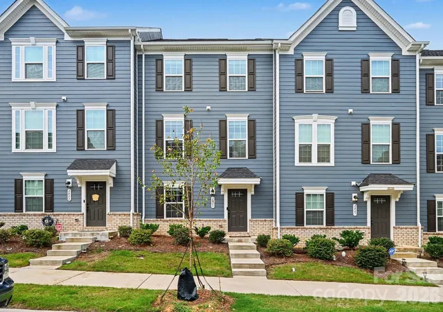 2nd image of 2405 Autumn Olive Ln, Matthews, NC 28104 | MLS# 4416584