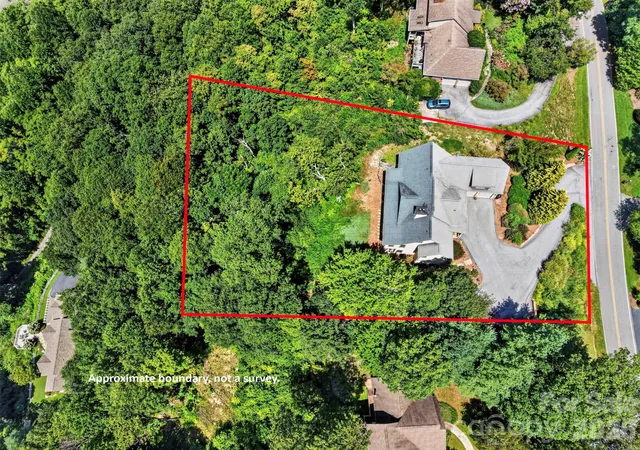 48th image of 851 Sunlight Ridge Dr, Hendersonville, NC 28792 | MLS# 4416589