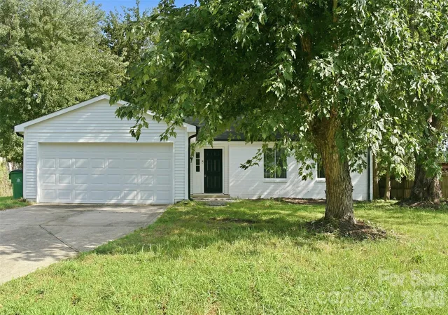 Photo 1 of Single family home for sale at 2526 Nickelridge Ct, Charlotte, NC 28273 | MLS# 4416593 | Listing updated on 2026-08-30