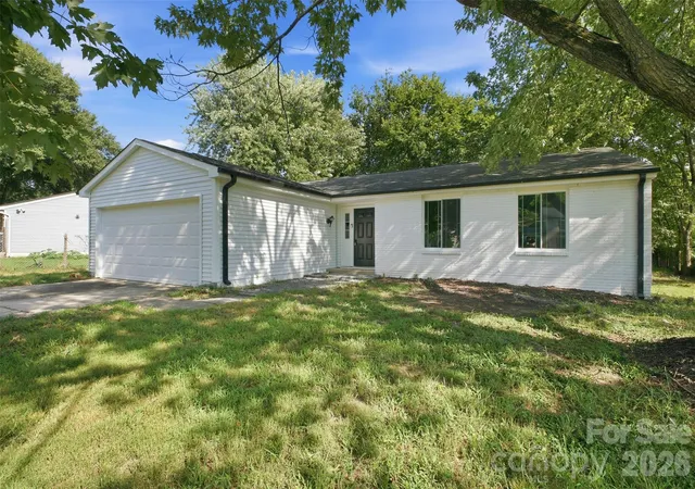 Photo 3 of Single family home for sale at 2526 Nickelridge Ct, Charlotte, NC 28273 | MLS# 4416593 | Listing updated on 2026-08-30