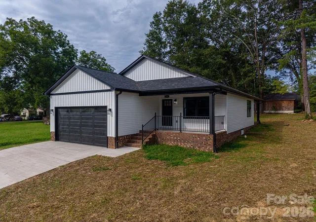 2nd image of 511 N State St, Lincolnton, NC 28092 | MLS# 4416594