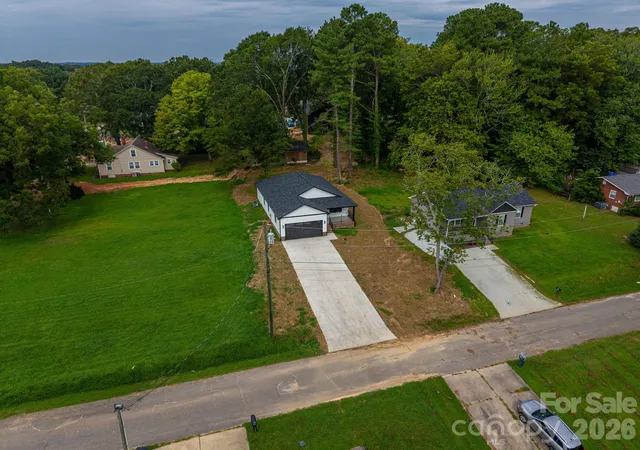 3rd image of 511 N State St, Lincolnton, NC 28092 | MLS# 4416594