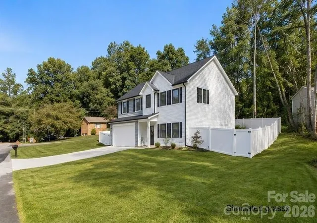 2nd image of 4147 2nd St Ne, Hickory, NC 28601 | MLS# 4416601