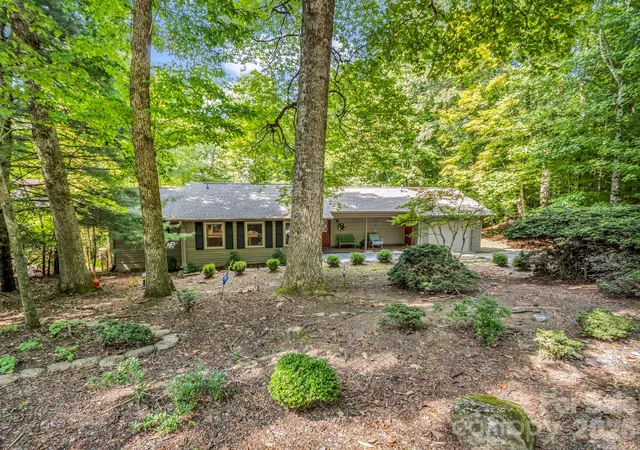 Photo 3 of Single family home for sale at 93 Guledisgonihi Ct, Brevard, NC 28712 | MLS# 4416603 | Listing updated on 2026-08-21