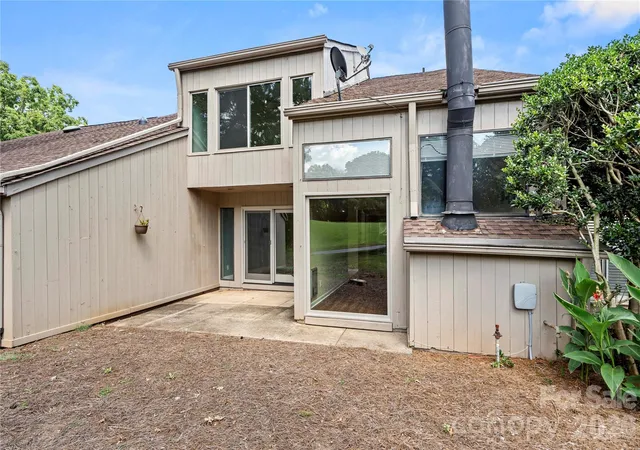 Photo 3 of Condo for sale at 102 Ridgeport Rd, Clover, SC 29710 | MLS# 4416607 | Listing updated on 2026-10-14