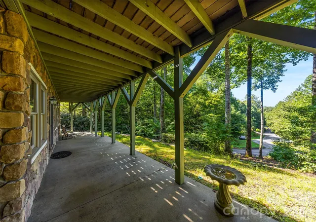 48th image of 38 Mountain Crest Dr, Hendersonville, NC 28739 | MLS# 4416620