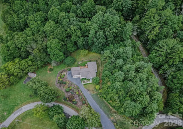 Photo 3 of Single family home for sale at 71 Reserve Dr, Burnsville, NC 28714 | MLS# 4416631 | Listing updated on 2026-10-02